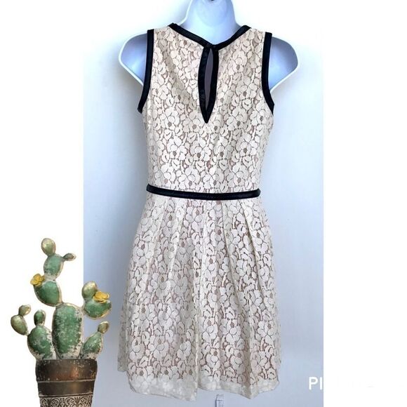 Speechless Leather and cream lace Dress size 7 - Picture 2 of 8